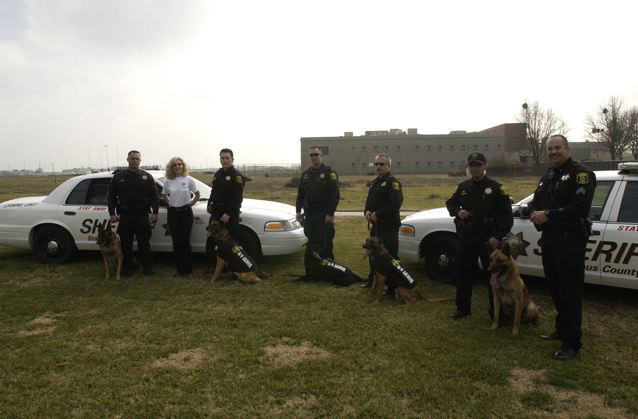 Stanislaus Sheriff K-9 Team and Suzanne, Co-Founder of K-9 Armor
